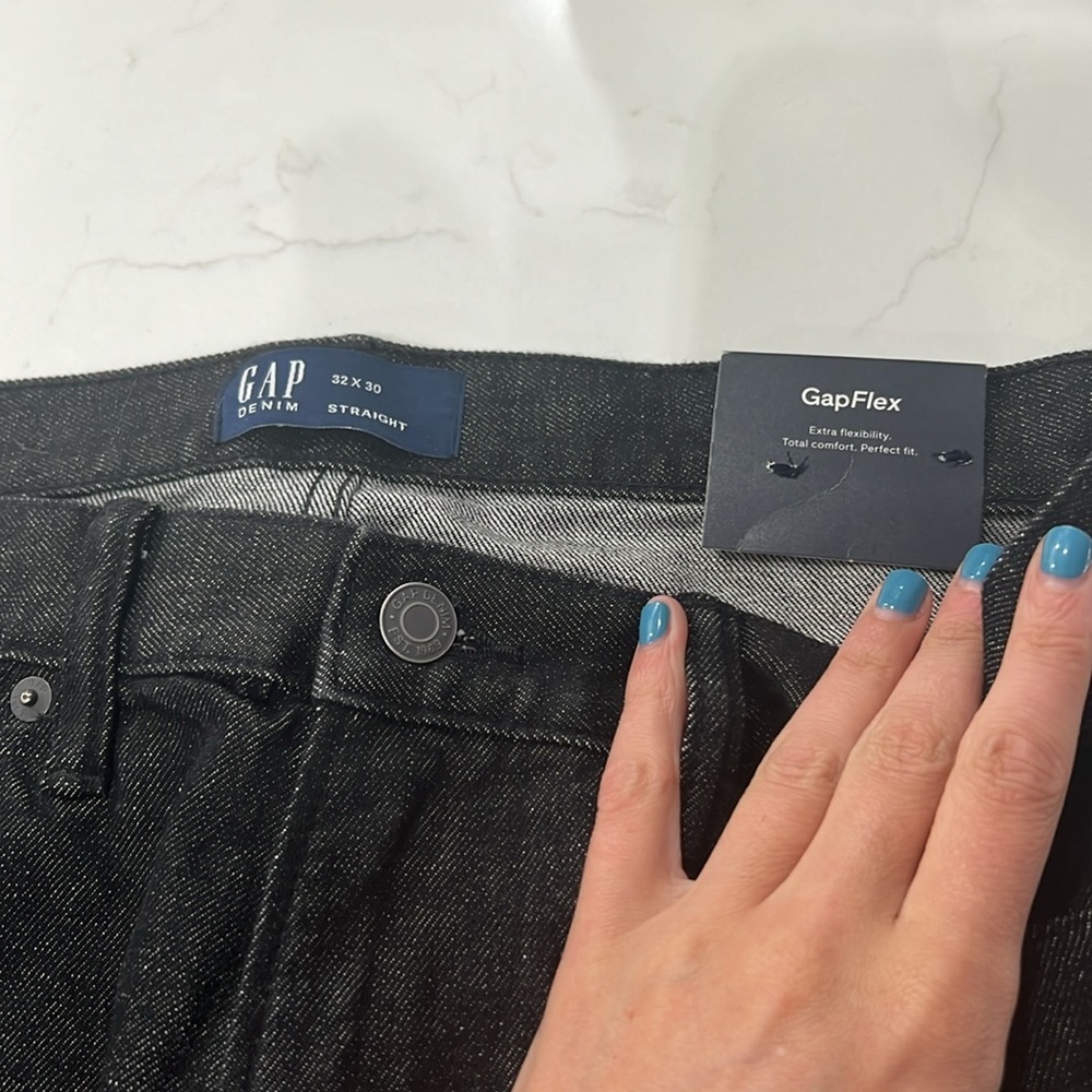 NWT GAP Black Straight Jeans Classic Style 32x30 - Picture 3 of 6